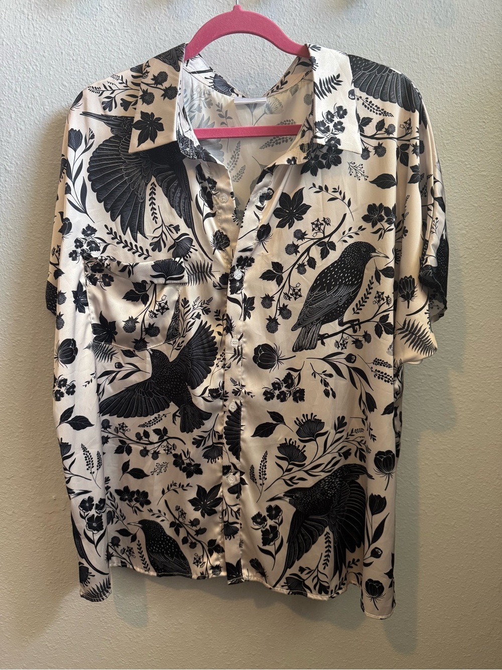 NWOT Women's Hemloya Black & White Bird-Print Button-Down Shirt
